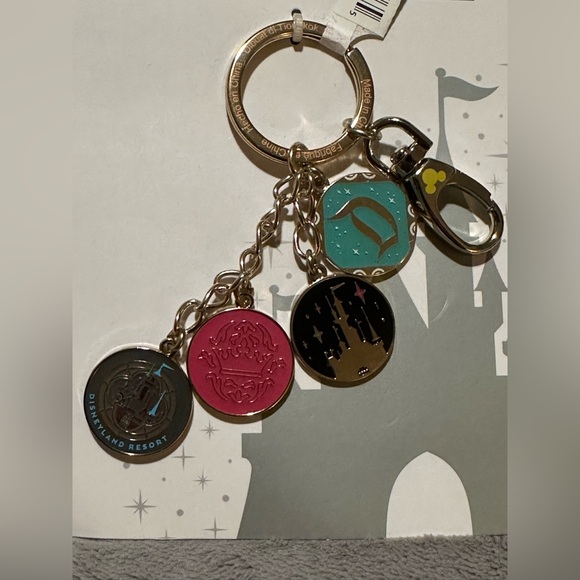 Disney Parks Disneyland 4 Charms Metal Keychain/ NWT - Picture 4 of 7